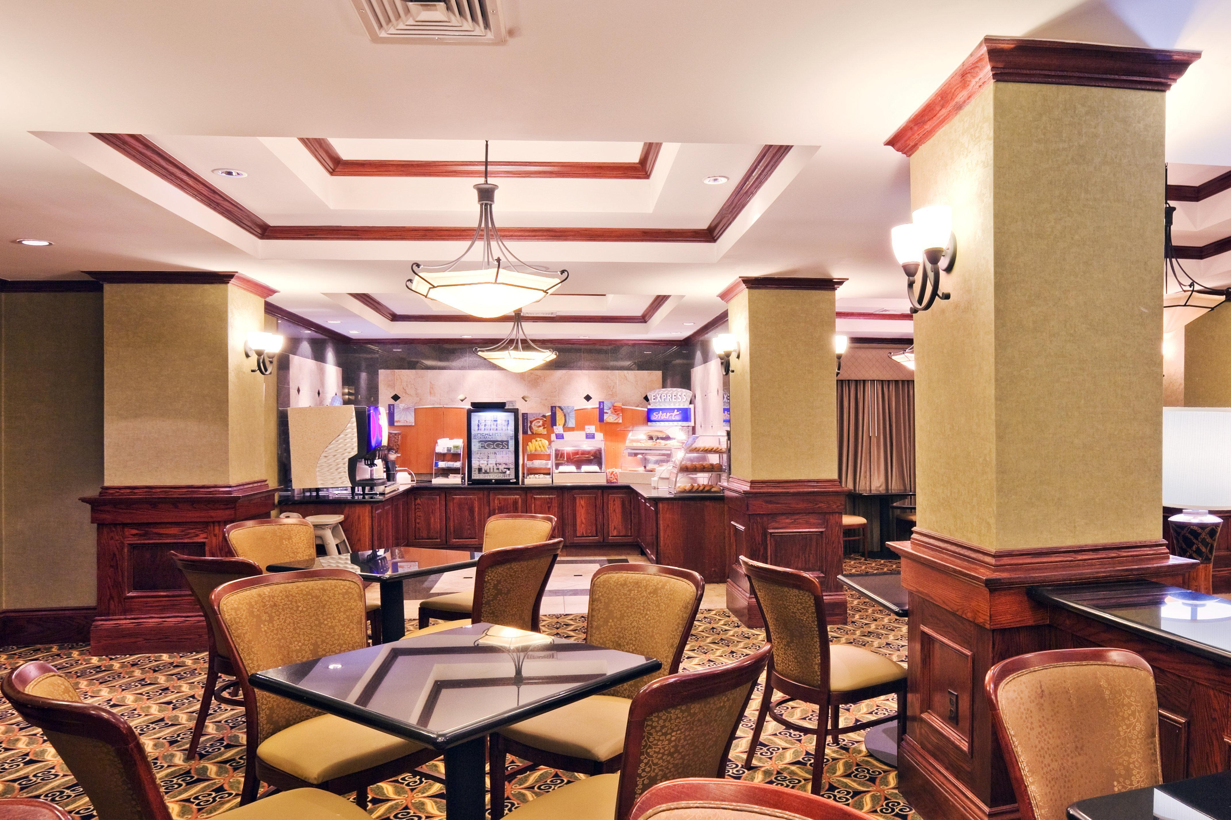 Holiday Inn Express Hotel & Suites Shawnee I-40 By Ihg Kültér fotó