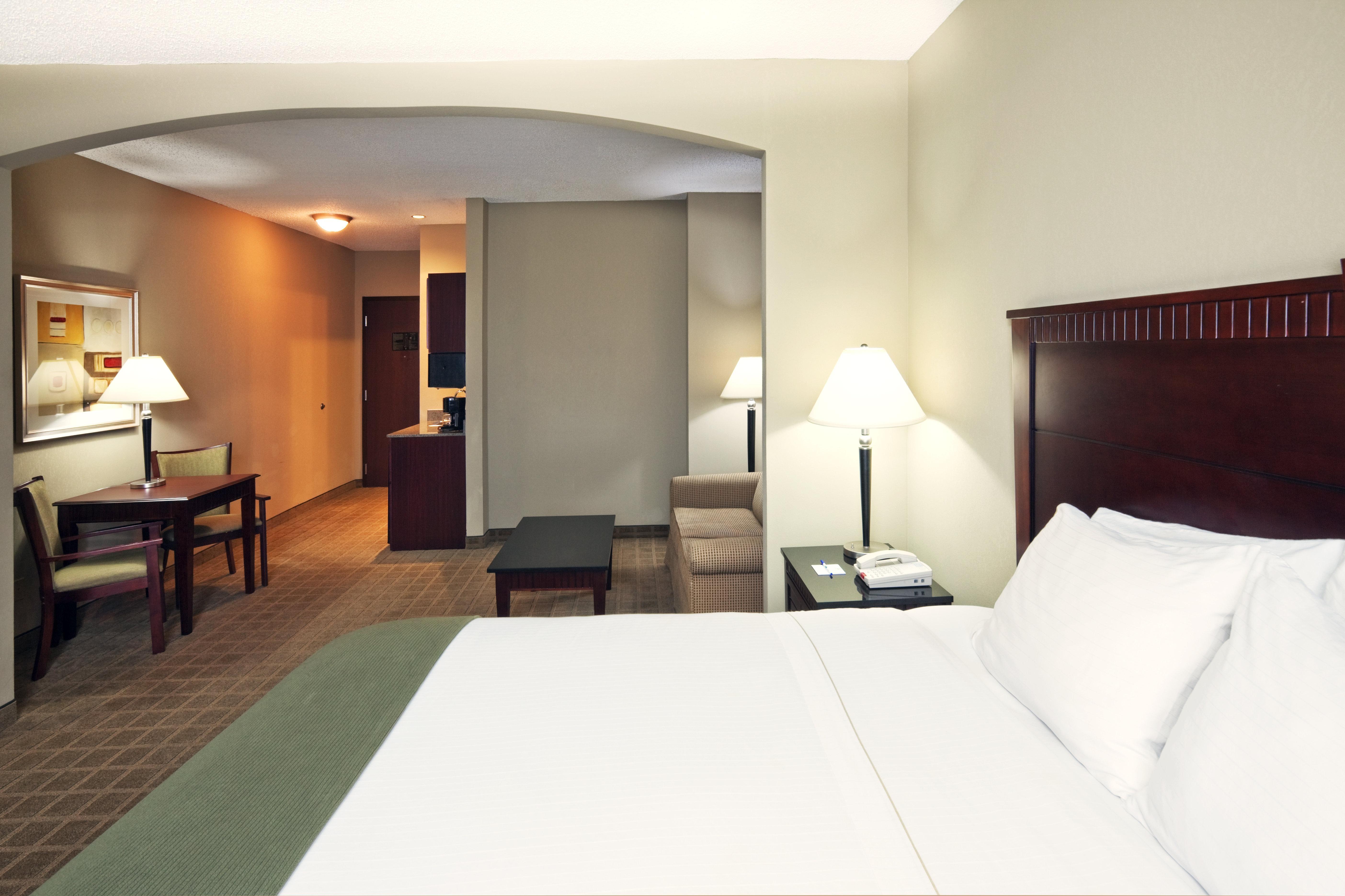 Holiday Inn Express Hotel & Suites Shawnee I-40 By Ihg Kültér fotó