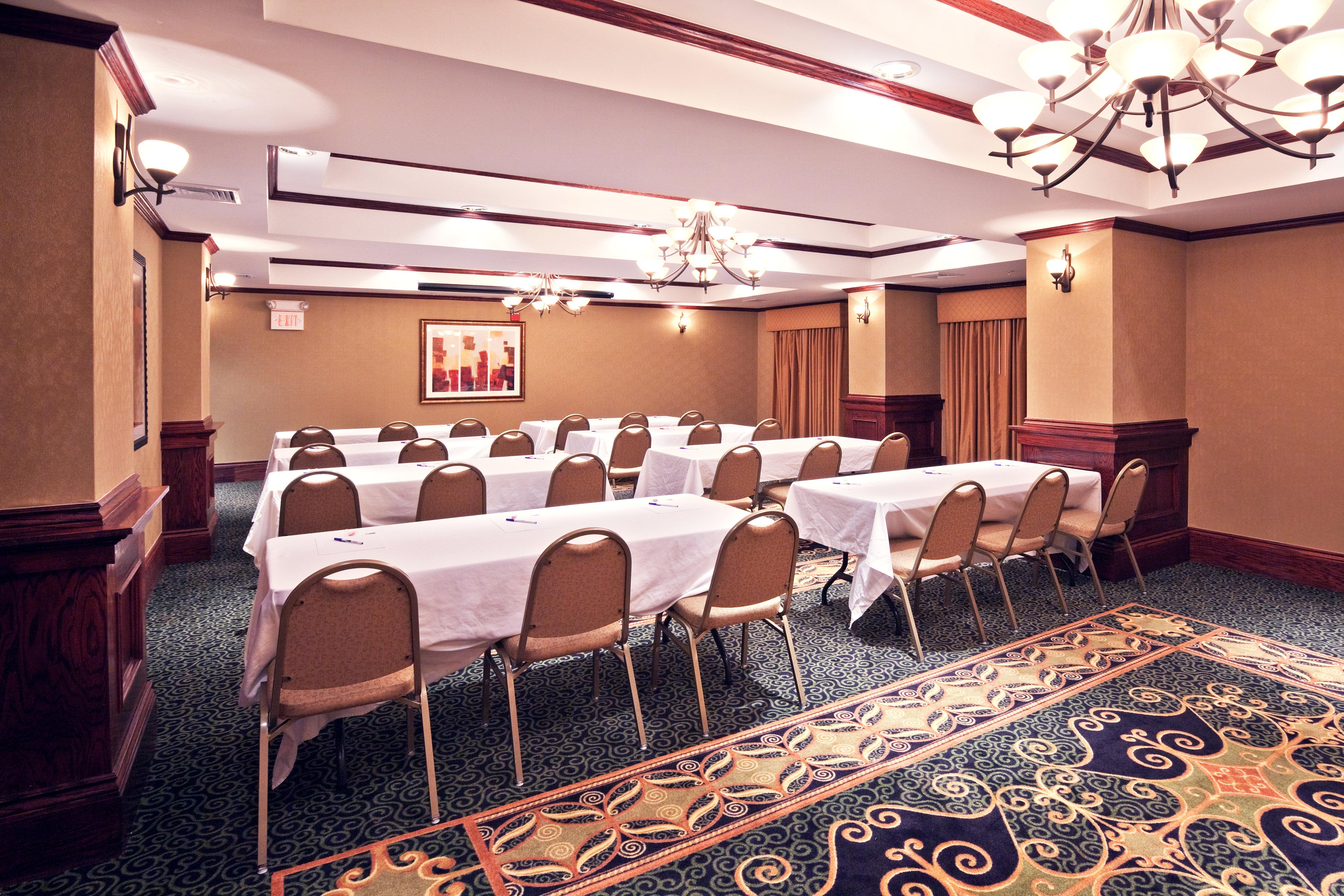 Holiday Inn Express Hotel & Suites Shawnee I-40 By Ihg Kültér fotó
