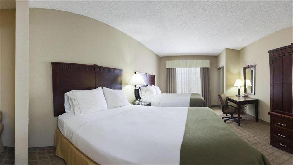 Holiday Inn Express Hotel & Suites Shawnee I-40 By Ihg Kültér fotó